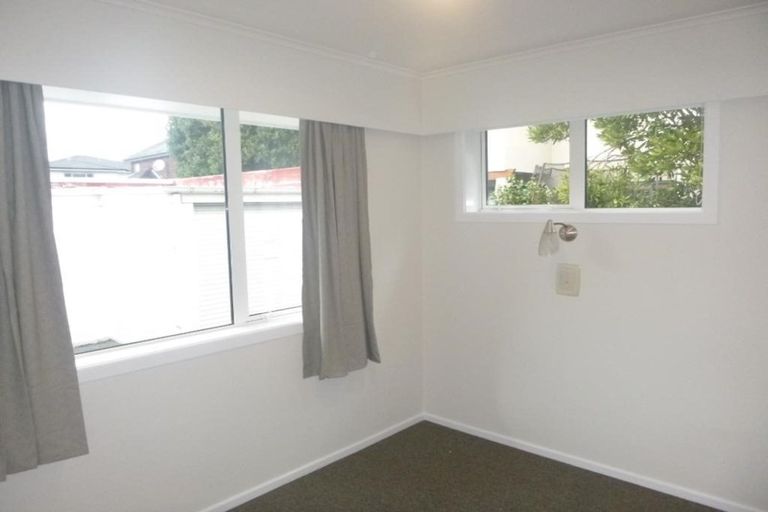 Photo of property in 120 Kings Crescent, Hutt Central, Lower Hutt, 5010