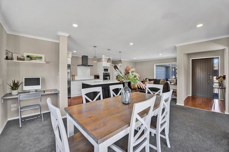 Photo of property in 13 Cooke Farm Grove, Waiwhakaiho, New Plymouth, 4312