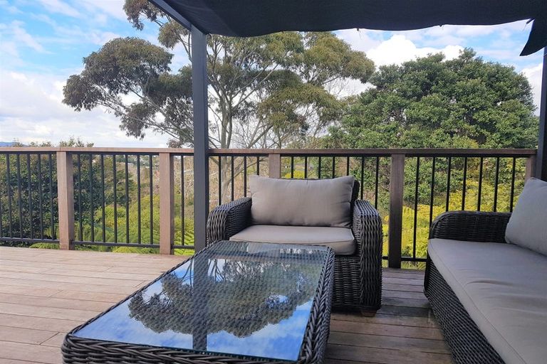 Photo of property in 8 Peter Terrace, Castor Bay, Auckland, 0620