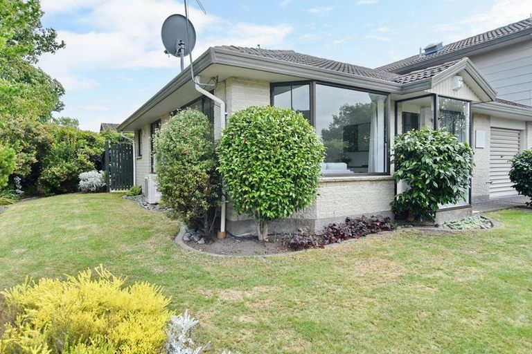 Photo of property in 1/20 Montclare Avenue, Ilam, Christchurch, 8041