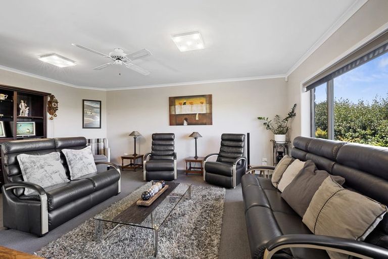Photo of property in 9a Del Mar Place, Merrilands, New Plymouth, 4312