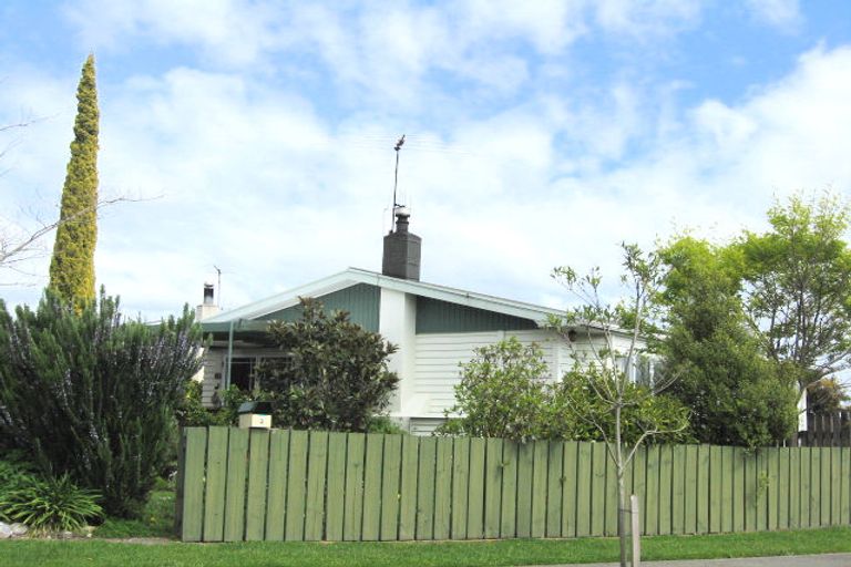 Photo of property in 2 Shelley Crescent, Stoke, Nelson, 7011