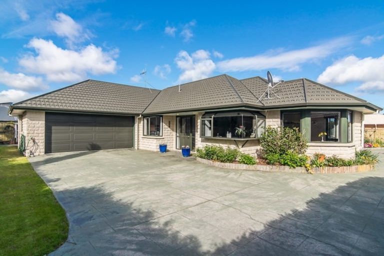 Photo of property in 20 Harry Shaw Way, Raumati South, Paraparaumu, 5032