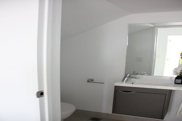 Photo of property in 69 Pepene Avenue, Takanini, 2112