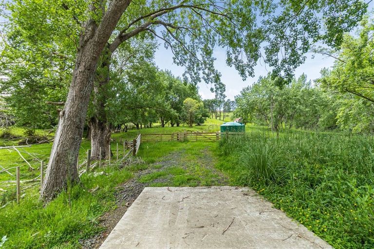 Photo of property in 863 Weranui Road, Wainui, Silverdale, 0994