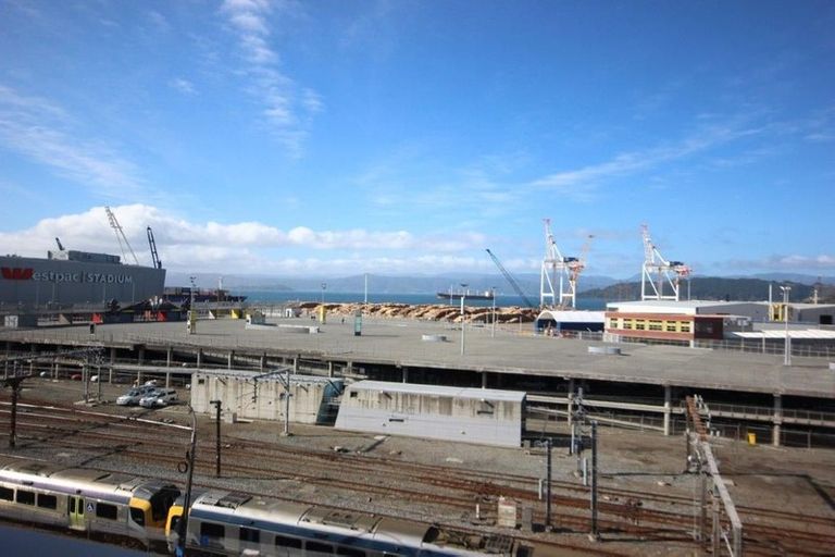 Photo of property in Stadium Garden Flats, 312/107 Thorndon Quay, Pipitea, Wellington, 6011