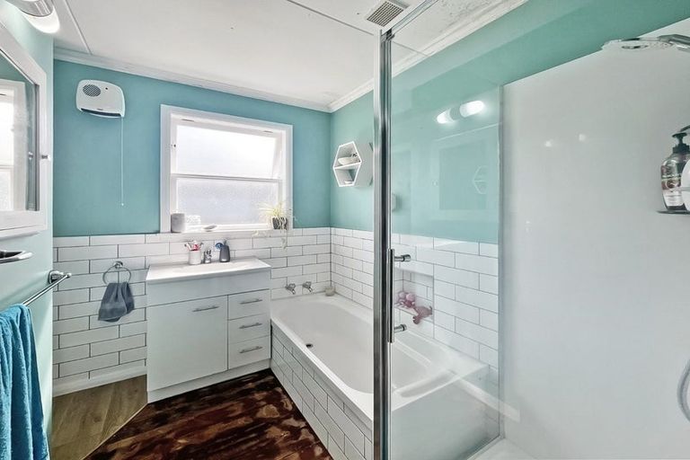 Photo of property in 10 Aberdeen Avenue, Takaro, Palmerston North, 4412