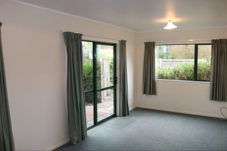 Photo of property in 8 Oxford Street, Tirau, 3410