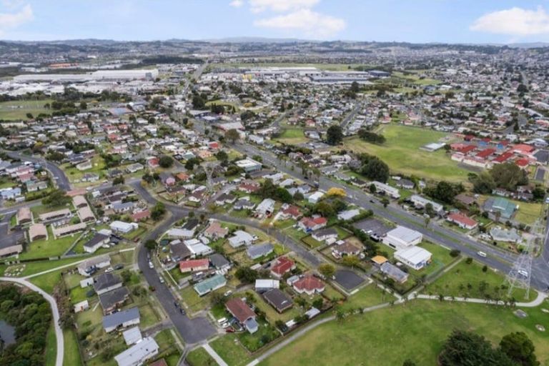 Photo of property in 10 Cosmo Place, Otara, Auckland, 2023