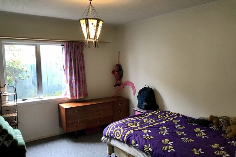 Photo of property in 21a Carluke Street, Paparangi, Wellington, 6037