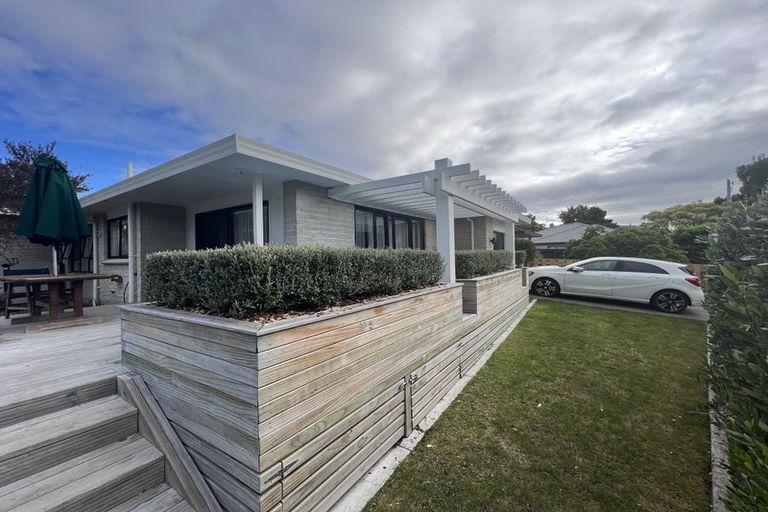 Photo of property in 1/46 Campbell Street, Havelock North, 4130