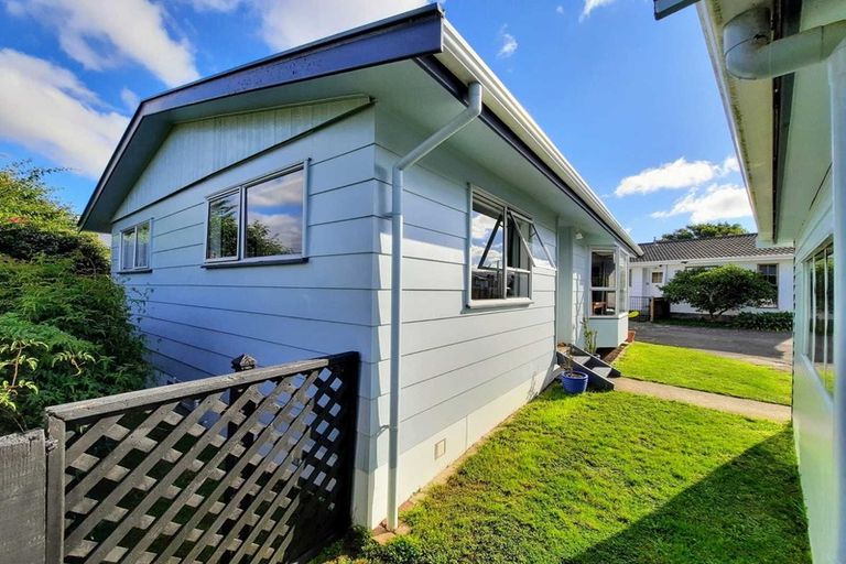 Photo of property in 6a Awamutu Grove, Waiwhetu, Lower Hutt, 5010