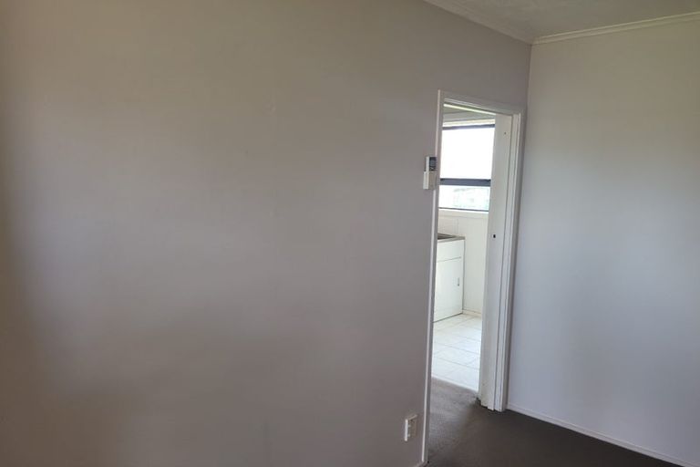 Photo of property in 43 Rathgar Road, Henderson, Auckland, 0610