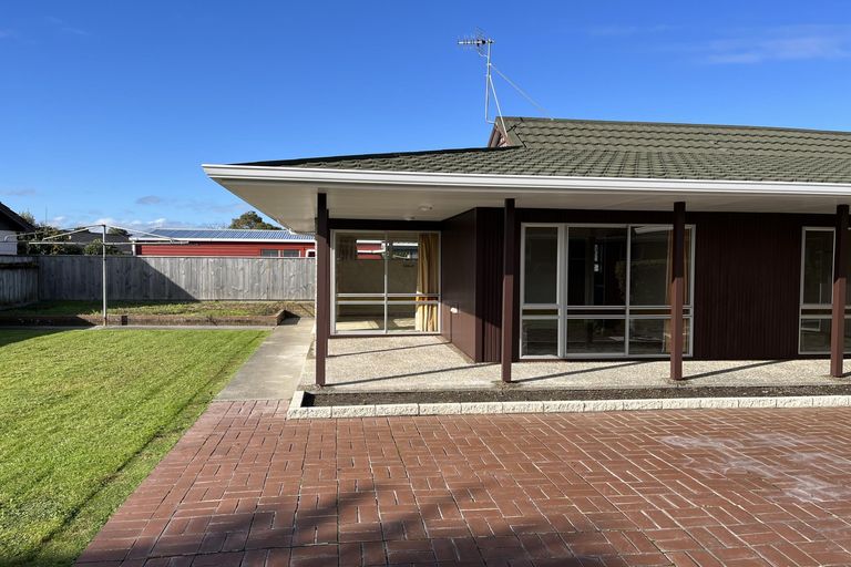 Photo of property in 59 Terry Crescent, Milson, Palmerston North, 4414