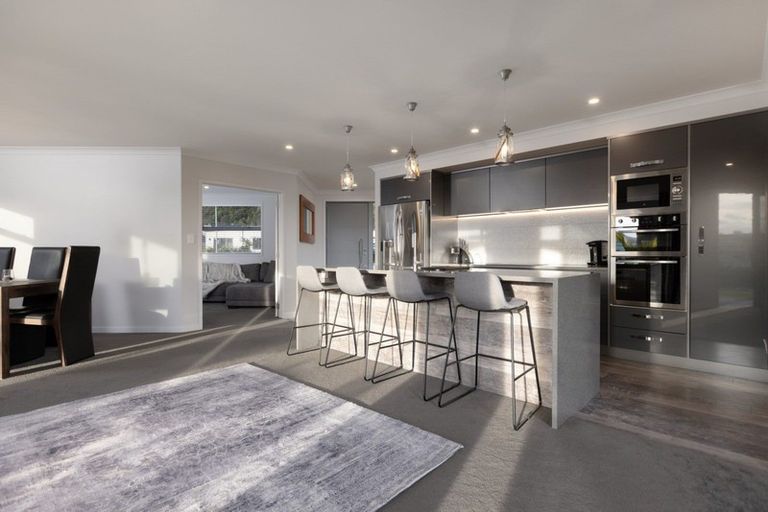 Photo of property in 20 Rochfort Crescent, Pyes Pa, Tauranga, 3112