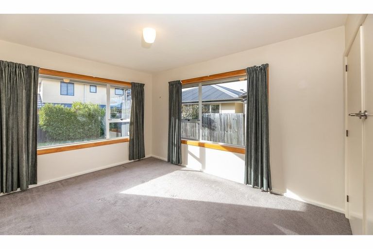 Photo of property in 32 Bentley Street, Russley, Christchurch, 8042
