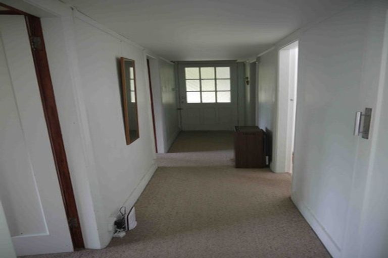 Photo of property in 1/1 San Sebastian Road, Kelburn, Wellington, 6012