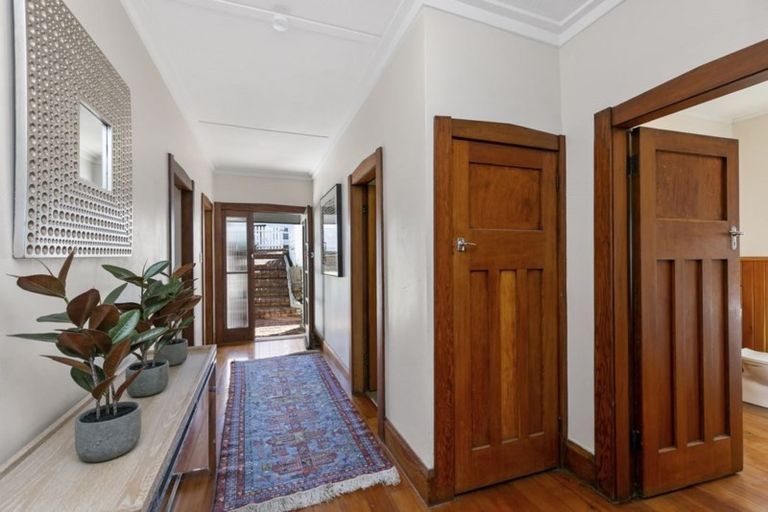 Photo of property in 43 Overtoun Terrace, Hataitai, Wellington, 6021