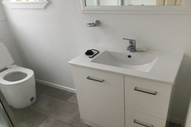 Photo of property in 2/205 The Terrace, Wellington Central, Wellington, 6011