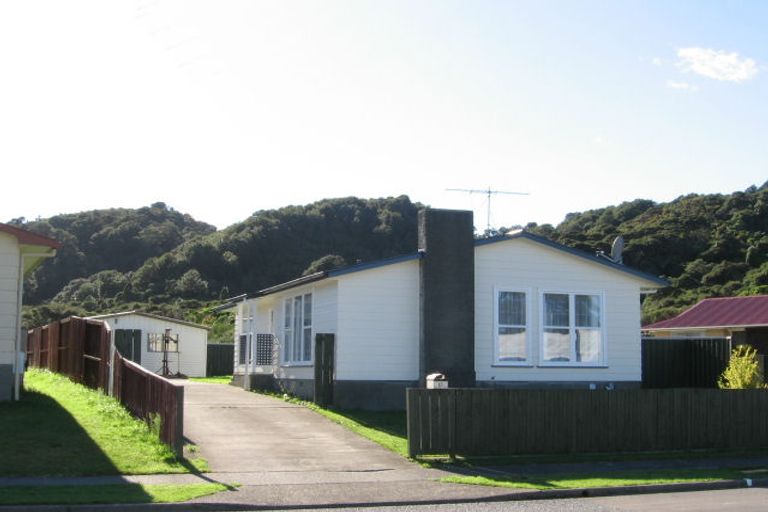 Photo of property in 15 Rakaia Grove, Wainuiomata, Lower Hutt, 5014