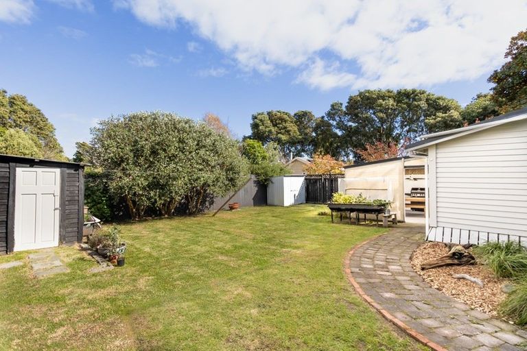Photo of property in 27 Toi Street, Otaki Beach, Otaki, 5512