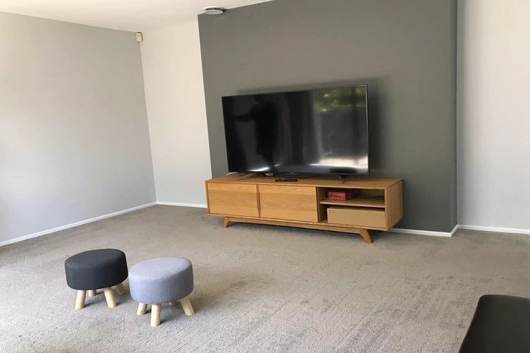 Photo of property in 4 Hornbill Drive, Fairview Heights, Auckland, 0632