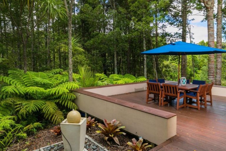 Photo of property in 23 Treetops Way, Bayview, Auckland, 0629