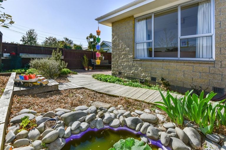 Photo of property in 1/129 Marriotts Road, New Brighton, Christchurch, 8083