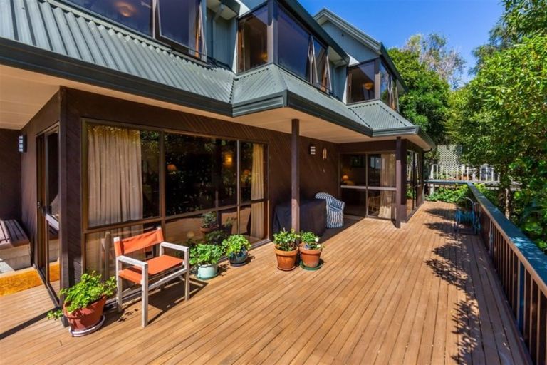 Photo of property in 12 Valencia Lane, Mount Pleasant, Christchurch, 8081