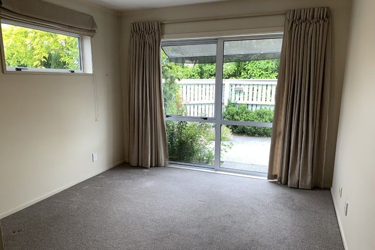 Photo of property in 1/11 Memorial Avenue, Ilam, Christchurch, 8053