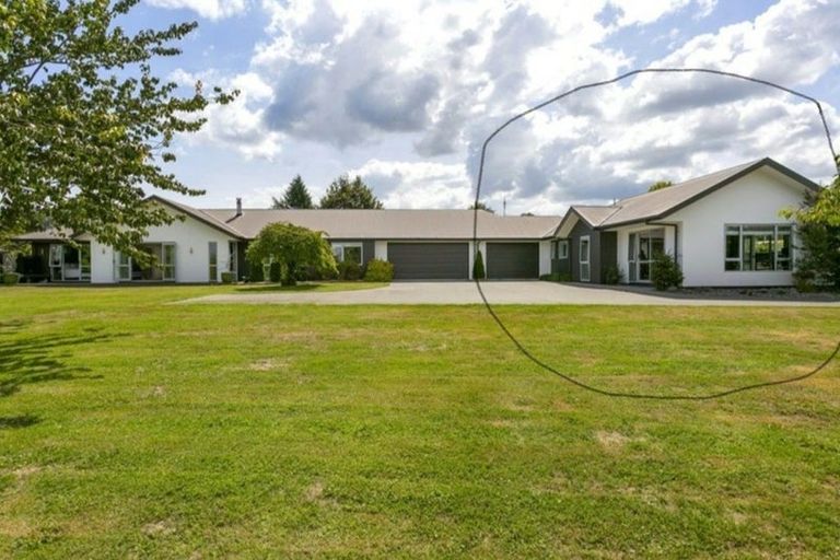 Photo of property in 7 Loch Views Road, Acacia Bay, Taupo, 3385