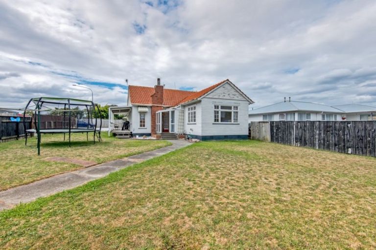 Photo of property in 1006 Tremaine Avenue, Roslyn, Palmerston North, 4414