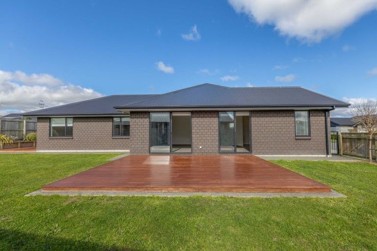 Photo of property in 6 Corsica Court, Fitzherbert, Palmerston North, 4410