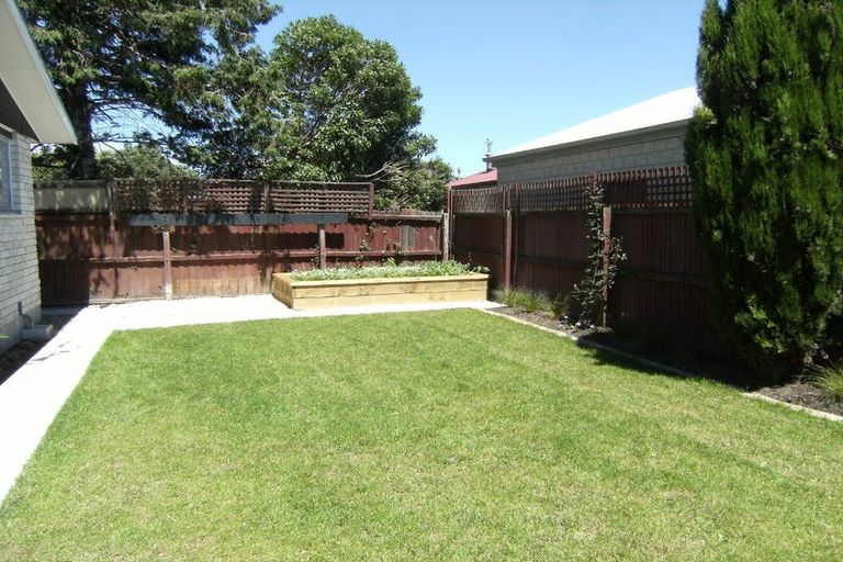 Photo of property in 2/417 Bower Avenue, Parklands, Christchurch, 8083