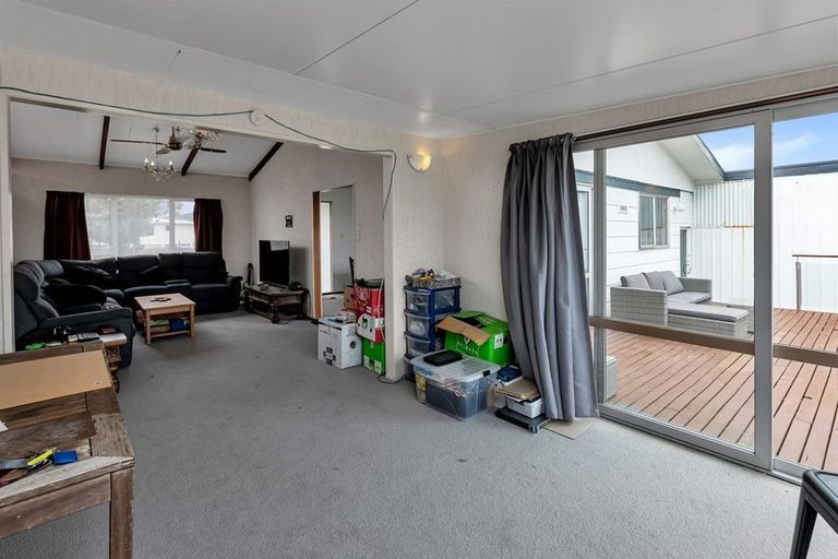 Photo of property in 8 Edge Street, Onerahi, Whangarei, 0110