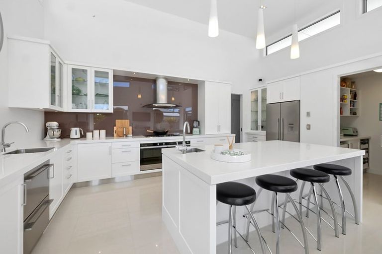 Photo of property in 3 St Andrews Parkway, Waiwhakaiho, New Plymouth, 4312