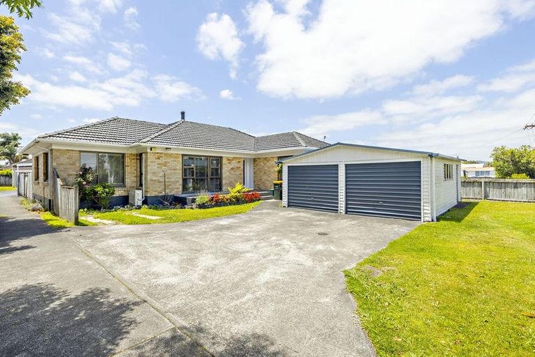 Photo of property in 18 Cameron Street, Papakura, 2110