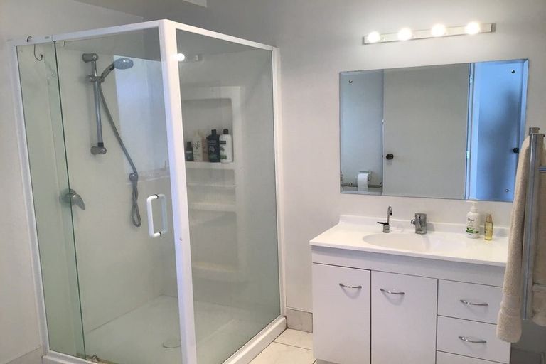 Photo of property in 2/27 Gosford Drive, Botany Downs, Auckland, 2010