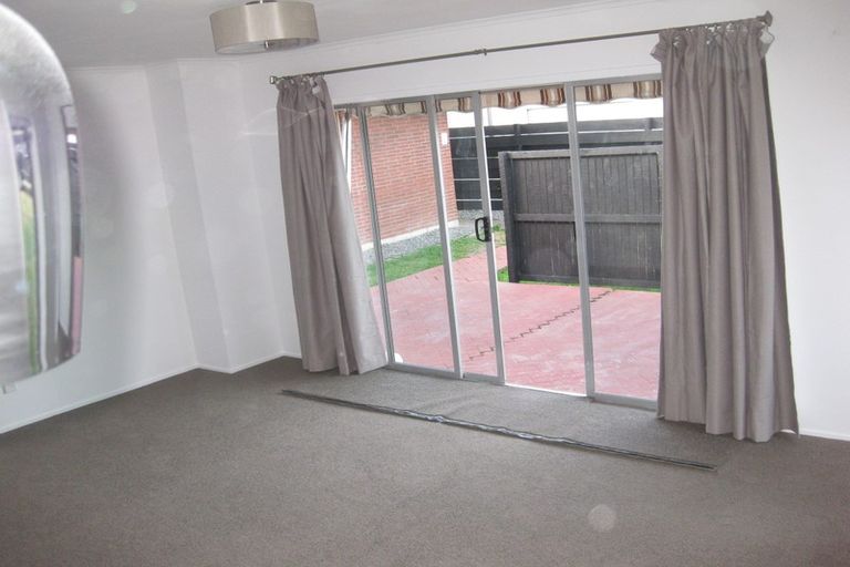 Photo of property in 2/17 Omana Road, Milford, Auckland, 0620