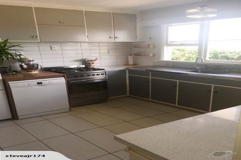 Photo of property in 105 Black Rock Road, Newlands, Wellington, 6037