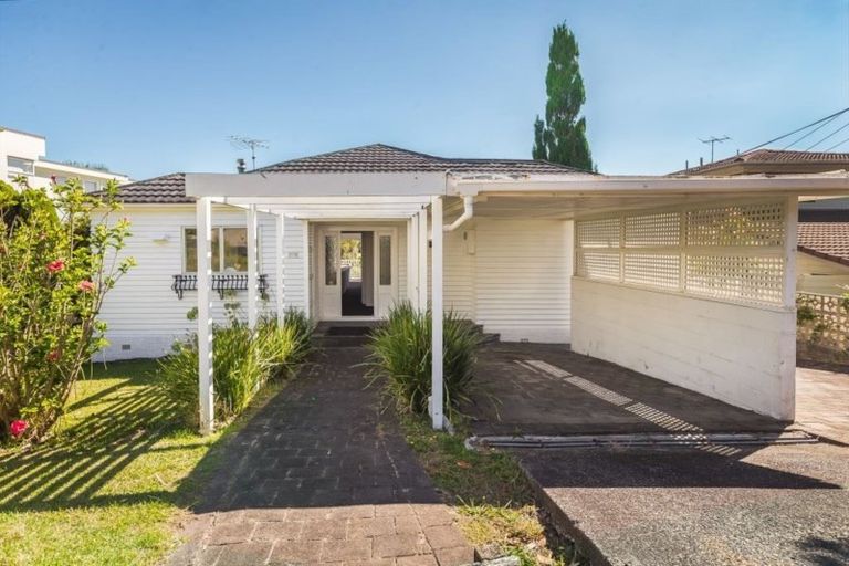Photo of property in 65 Churchill Road, Murrays Bay, Auckland, 0630