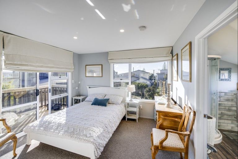 Photo of property in 3/30 Meeanee Quay, Westshore, Napier, 4110