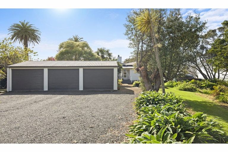 Photo of property in 1085 Awhitu Road, Pollok, Waiuku, 2683