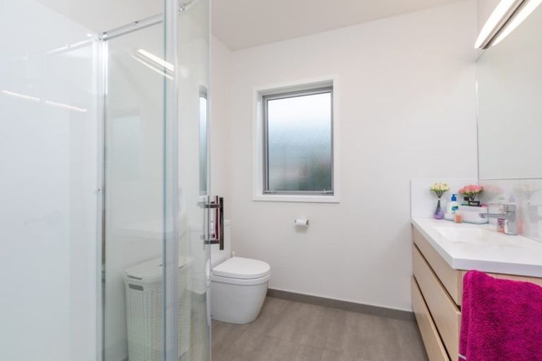 Photo of property in 67 Waipunahau Road, Waikanae, 5036