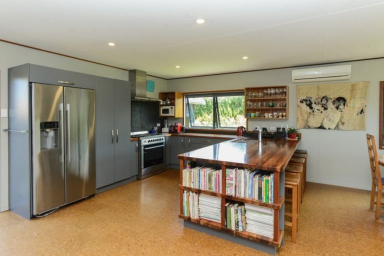 Photo of property in 43 Shoal Beach Road, Aramoana, Waipawa, 4271