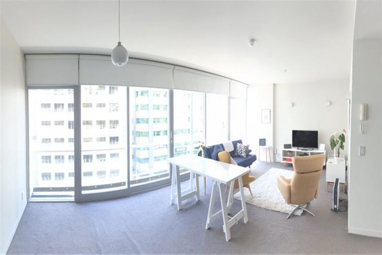 Photo of property in Montreaux Apartments, 5d/164 The Terrace, Wellington Central, Wellington, 6011