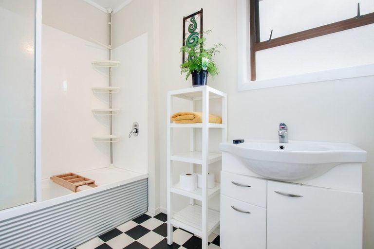 Photo of property in 1/125 Taradale Road, Onekawa, Napier, 4110