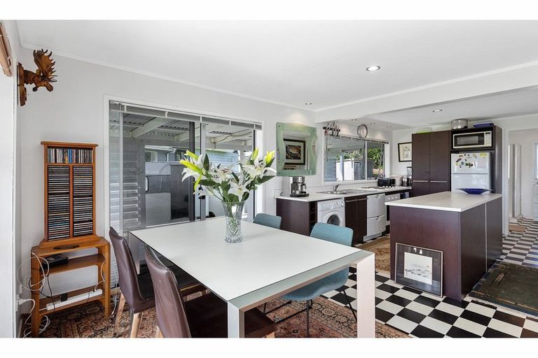 Photo of property in 66 Maunsell Road, Port Waikato, Tuakau, 2695