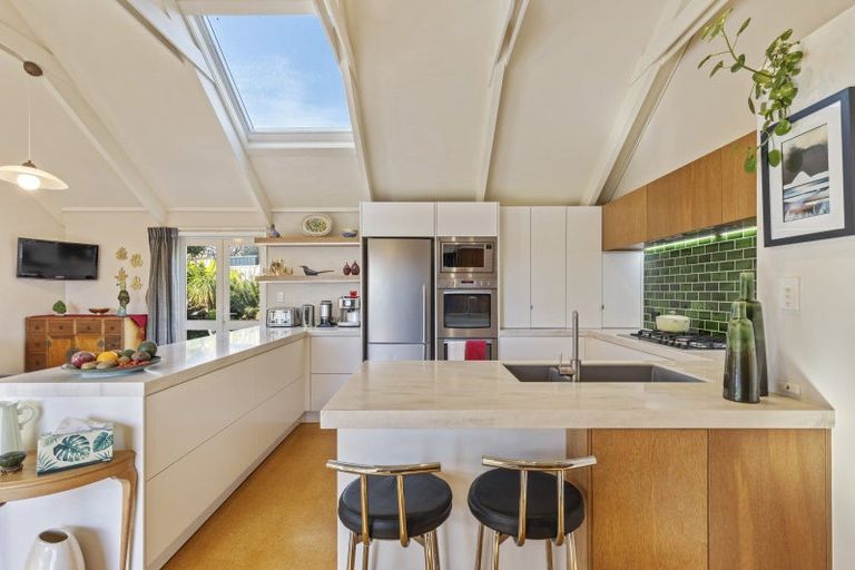 Photo of property in 38 Plympton Street, Brooklands, New Plymouth, 4310