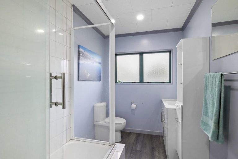 Photo of property in 39 Carlton Terrace, Westown, New Plymouth, 4310